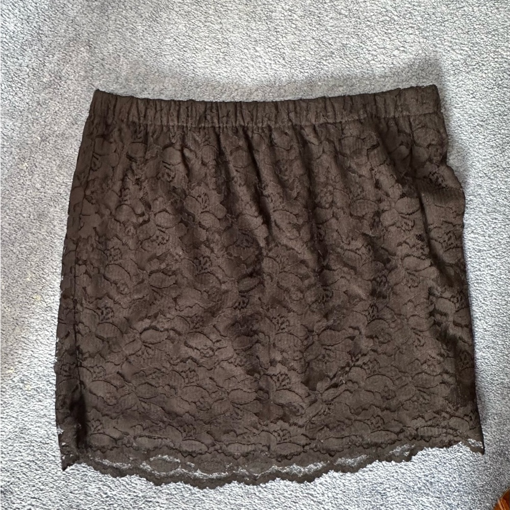 Lace mini